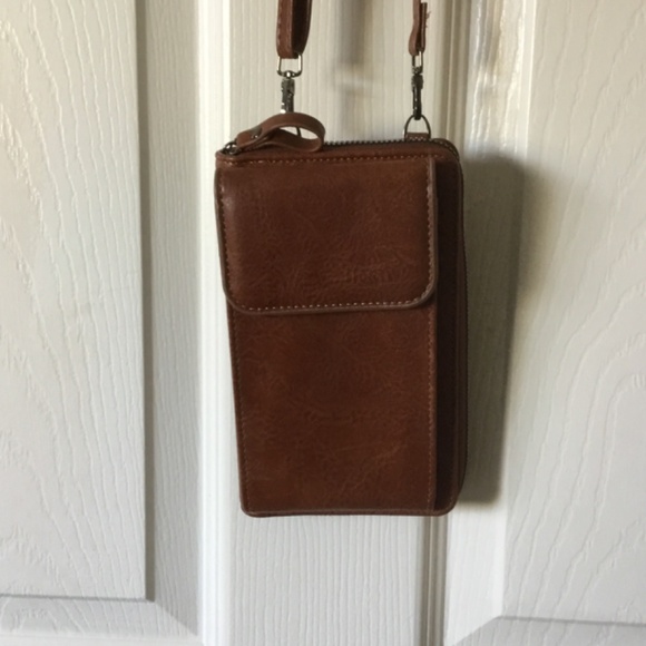 NWOT Crossbody/Phone Bag - Picture 2 of 9